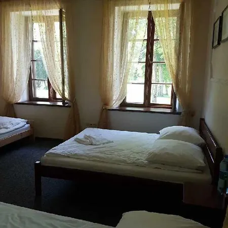 Κατάλυμα σε φάρμα Palac Nogalin